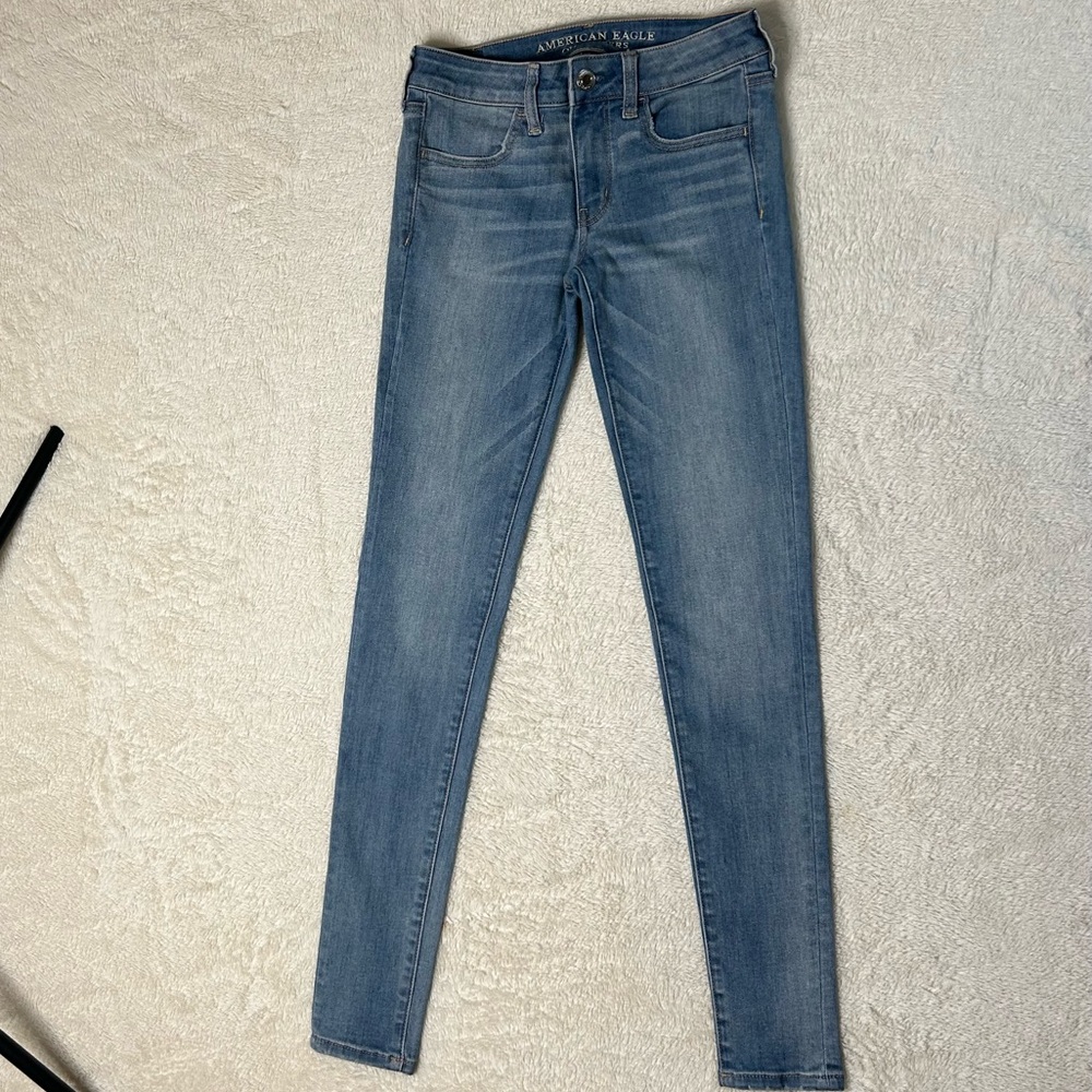 American Eagle size 2 LONG Skinny Jeans